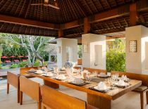 Villa The Beji, Dining Area